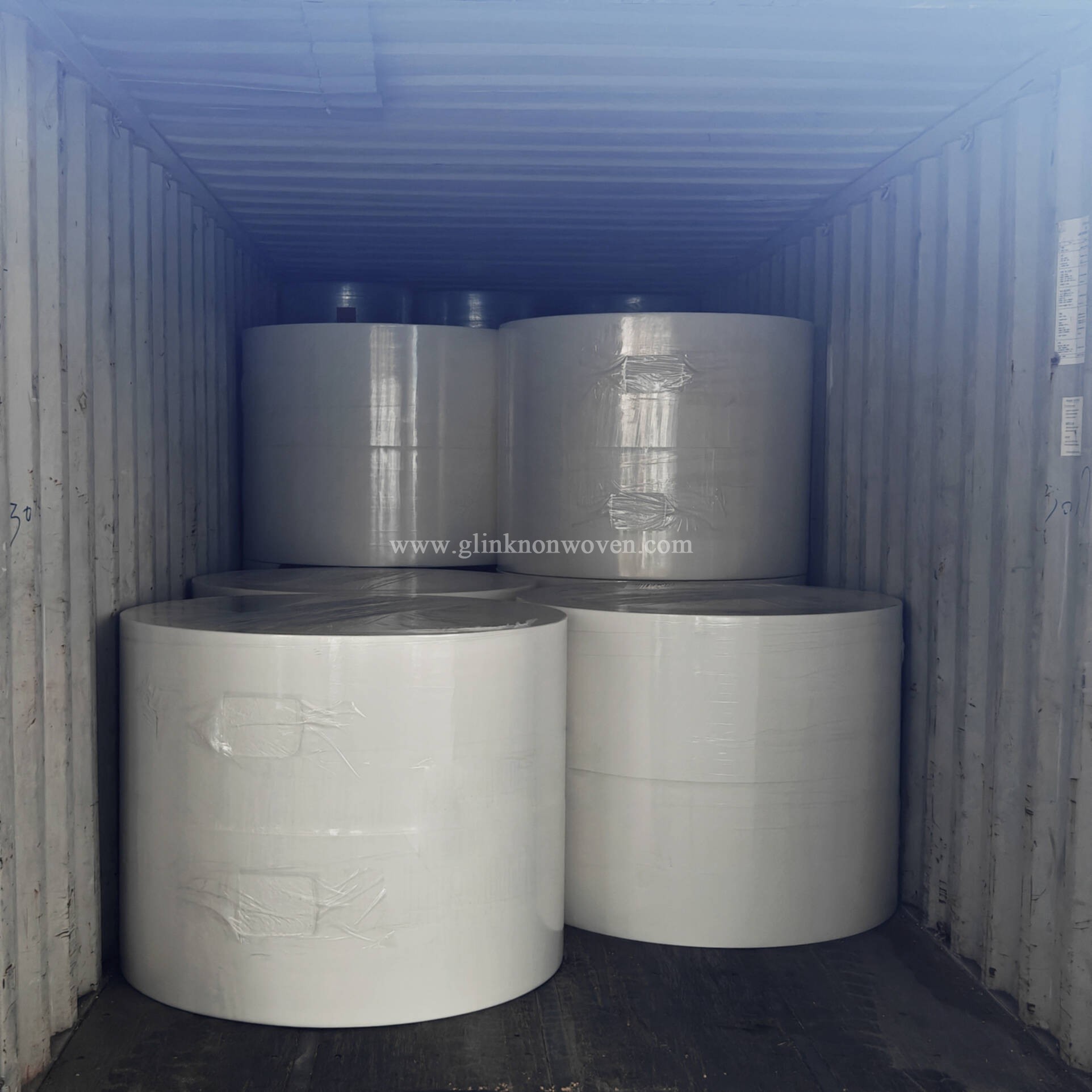 fluff pulp used in absorbent layer